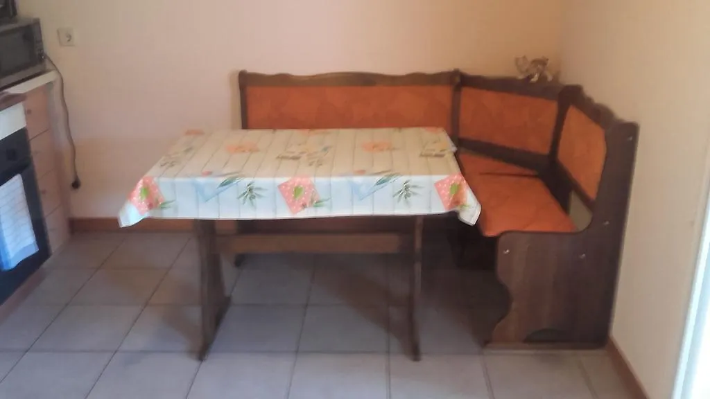 Apartament Corry 1 Ravni